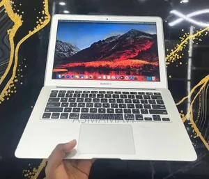 New Laptop Apple MacBook Pro 2017 8GB Intel Core i5 SSD 128GB