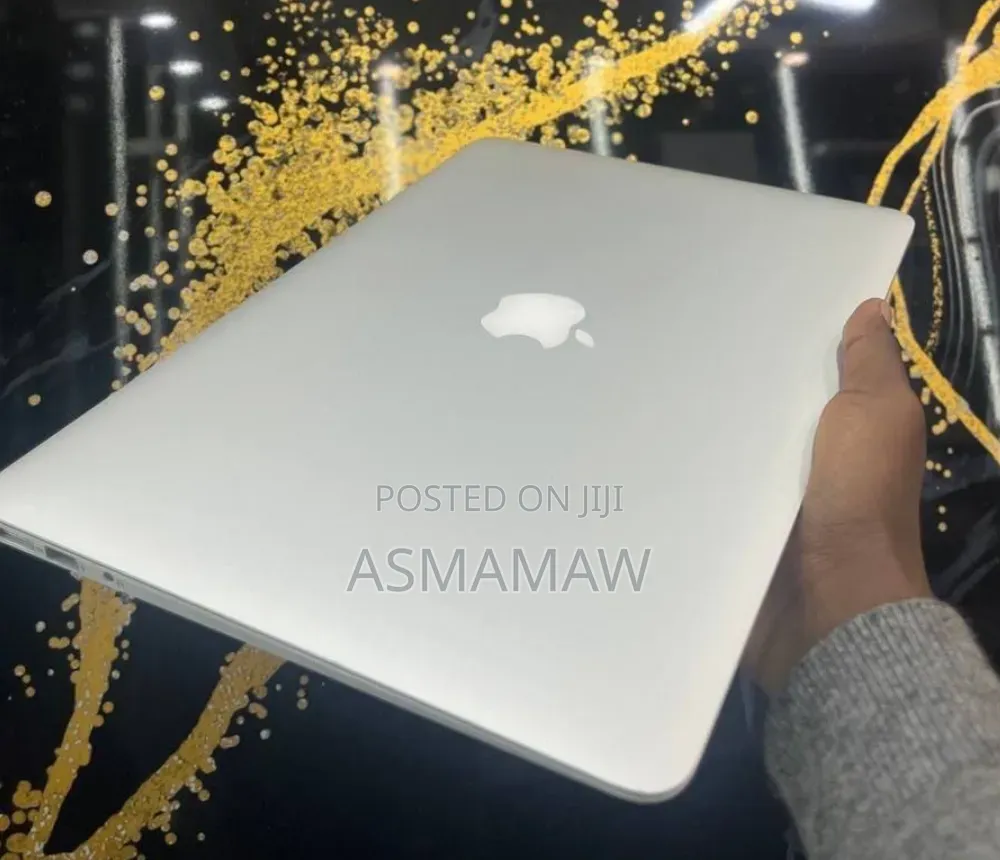 New Laptop Apple MacBook Pro 2017 8GB Intel Core i5 SSD 128GB
