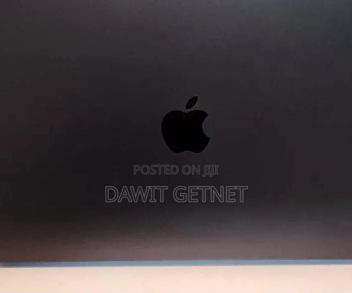 New Laptop Apple MacBook Pro 2025 M5 16GB Apple M5 Pro SSD 512GB