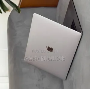 New Laptop Apple MacBook 2018 16GB Intel Core i7 SSD 256GB