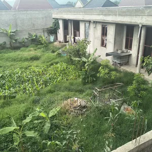 9bdrm House in Service, East Shewa for sale