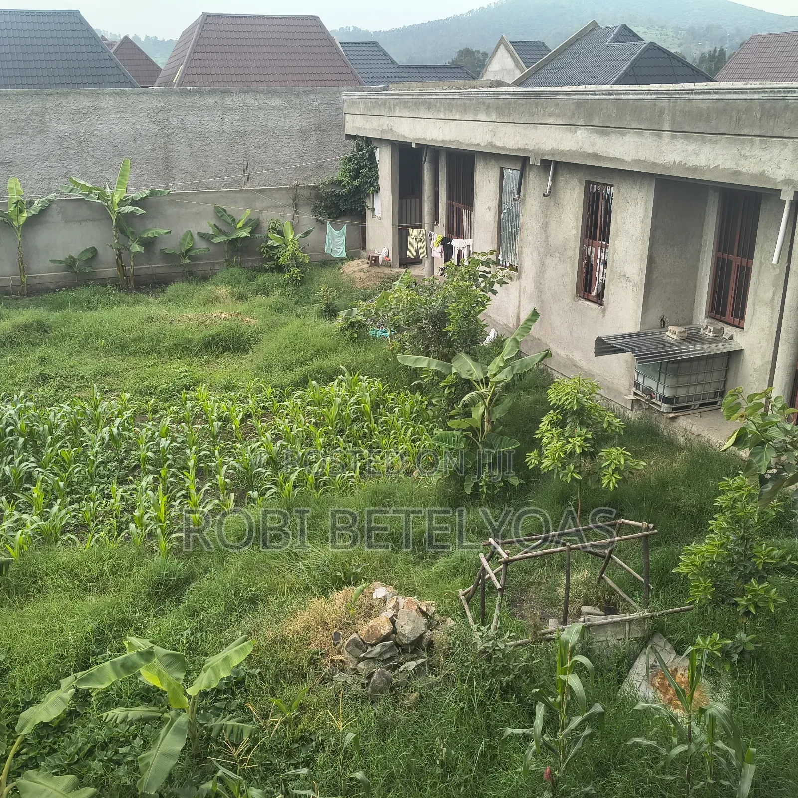 9bdrm House in Service, East Shewa for sale
