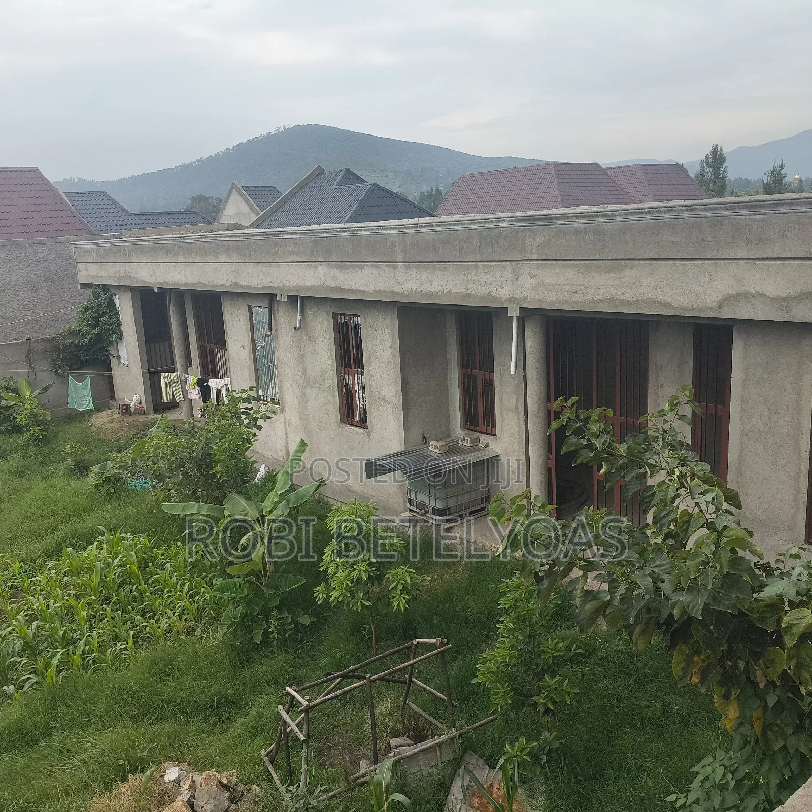 9bdrm House in Service, East Shewa for sale