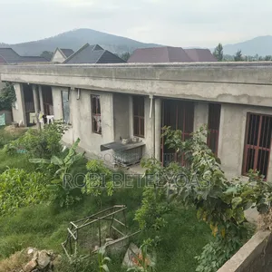 9bdrm House in Service, East Shewa for sale