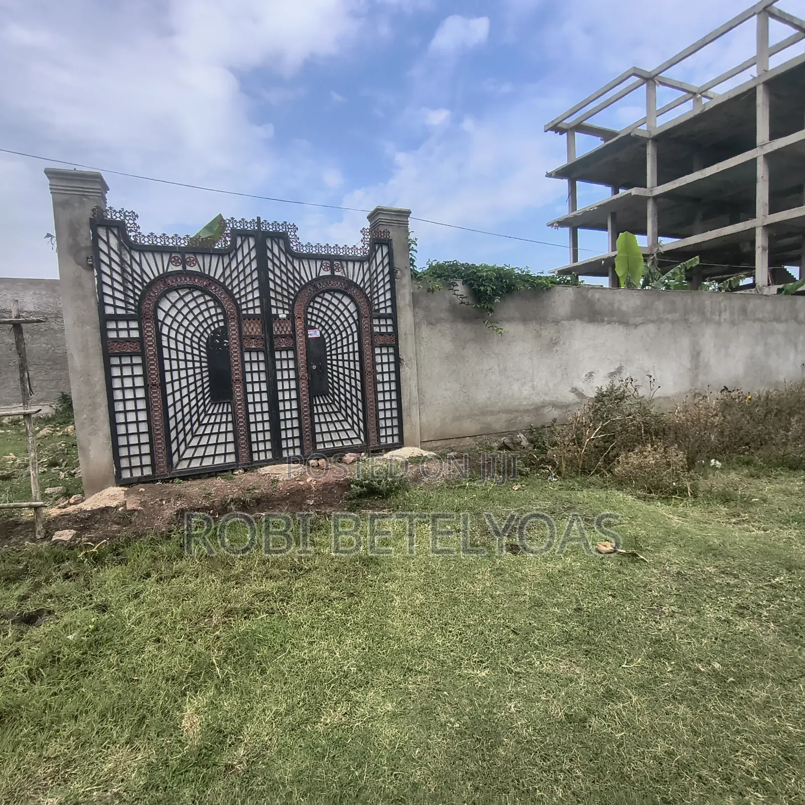 9bdrm House in Service, East Shewa for sale