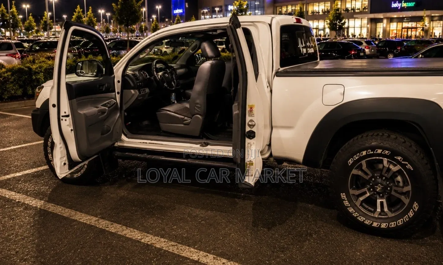 Toyota Tacoma 2015 White