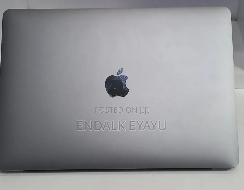 New Laptop Apple MacBook Pro 2020 M1 8GB Apple M1 Pro SSD 256GB