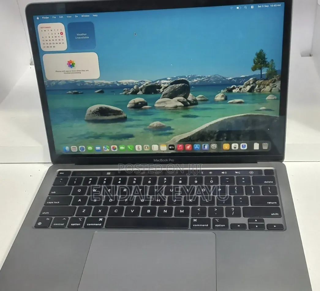 New Laptop Apple MacBook Pro 2020 M1 8GB Apple M1 Pro SSD 256GB