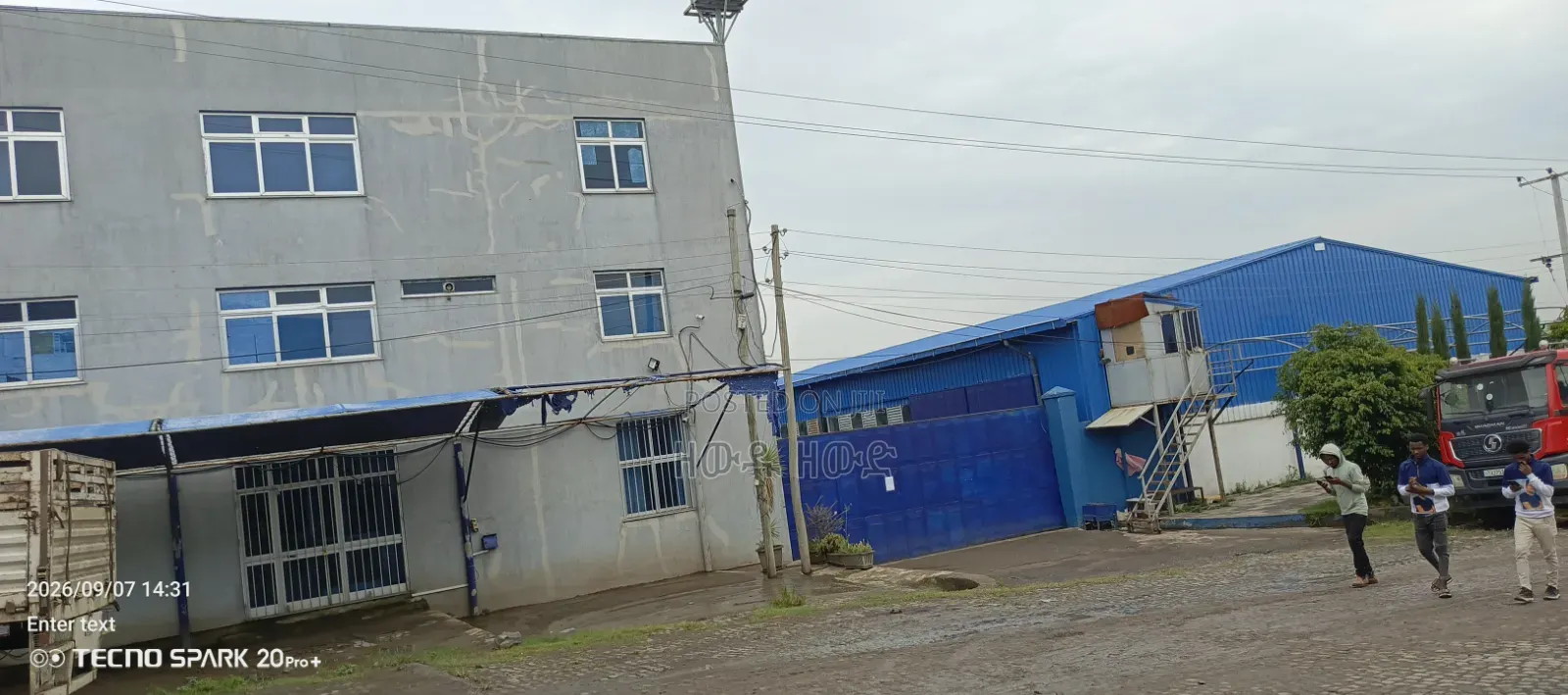 A Warehouse for Sale to a Factory 200 Meters Away From Kaspalt