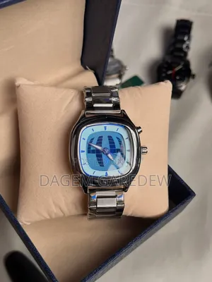 Causal Men Watch