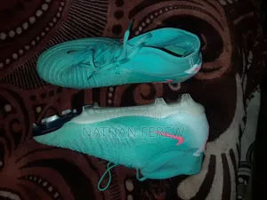 Nike Phantom Gx