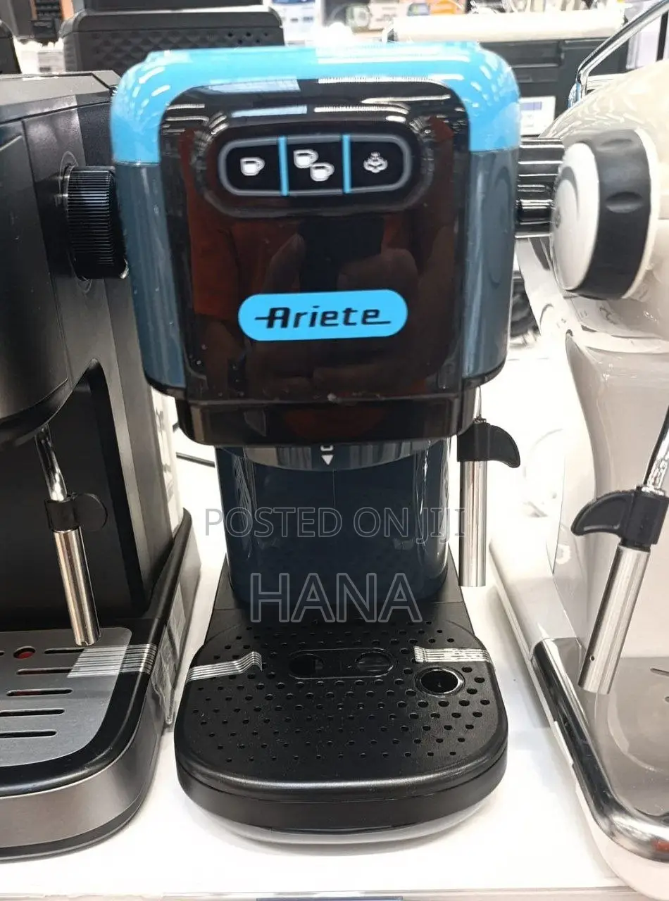 Coffee Machine With Removable Water Tank