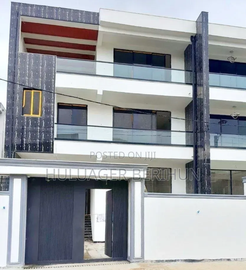 Furnished 9bdrm House in Bole for sale