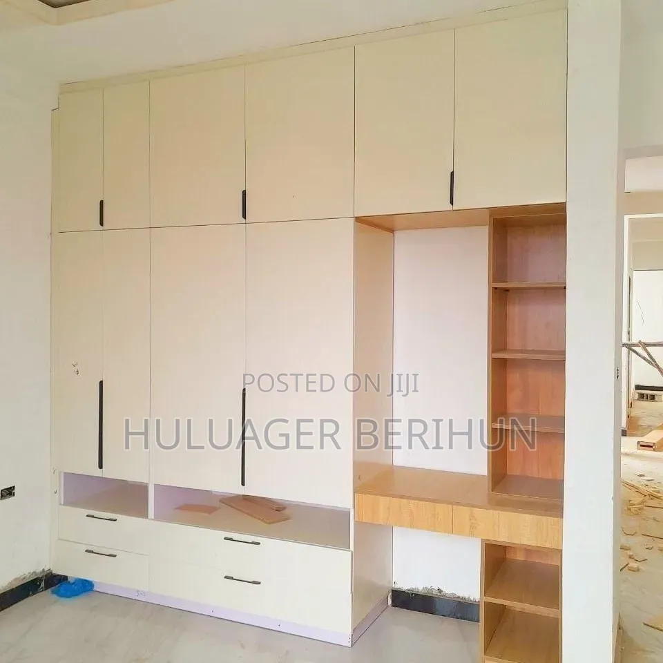 Furnished 9bdrm House in Bole for sale