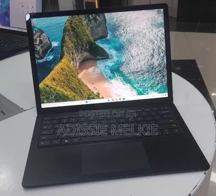 New Laptop Microsoft Surface Laptop 3 8GB Intel Core i5 SSD 256GB
