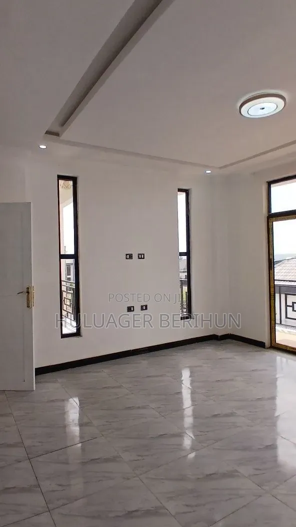 Furnished 6bdrm House in Bole for sale