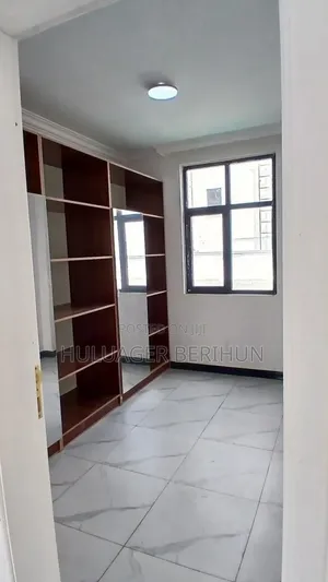 Furnished 6bdrm House in Bole for sale