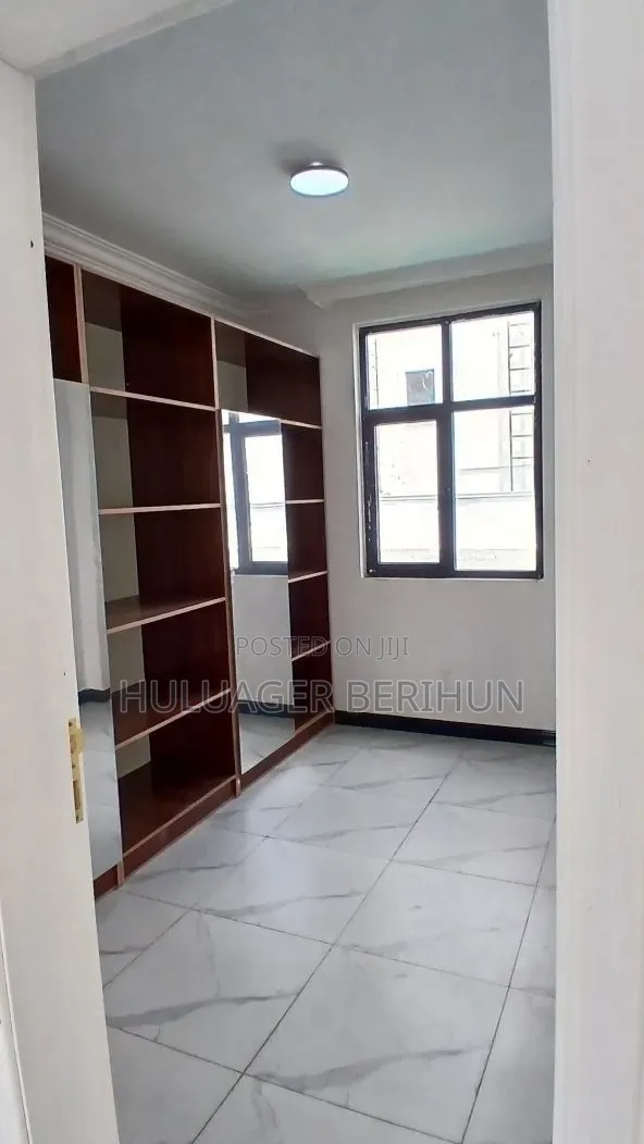 Furnished 6bdrm House in Bole for sale