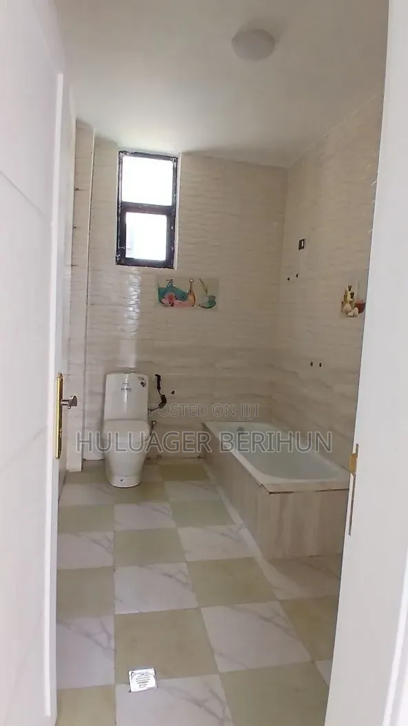 Furnished 6bdrm House in Bole for sale