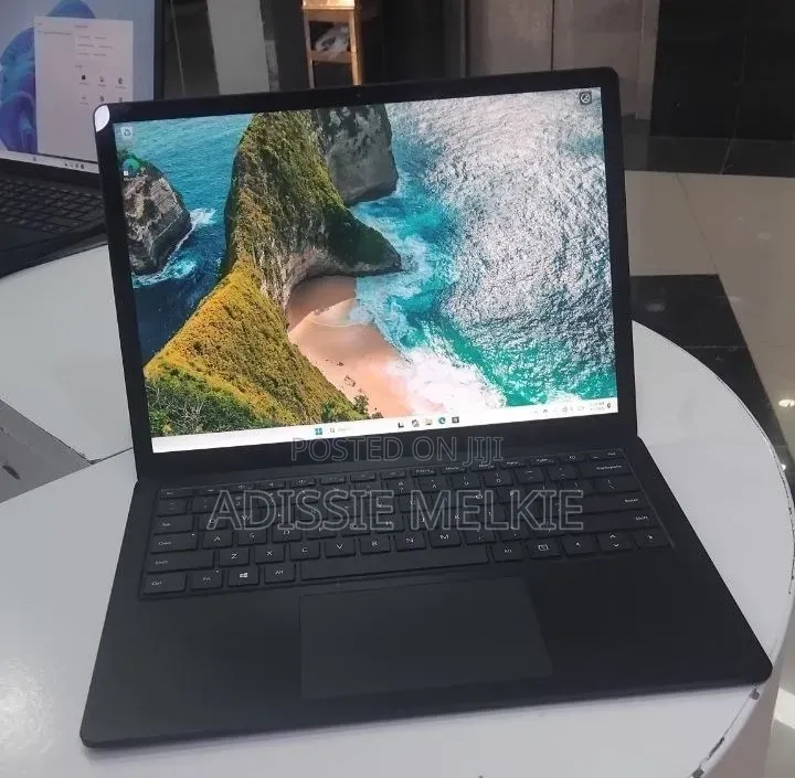 New Laptop Microsoft Surface Laptop 3 8GB Intel Core i5 SSD 256GB