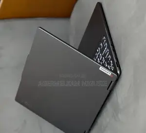 New Laptop Lenovo Yoga 7i 16GB Intel Core i7 SSD 512GB