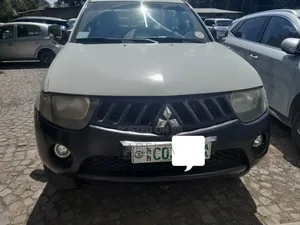 Mitsubishi L200 2008 White