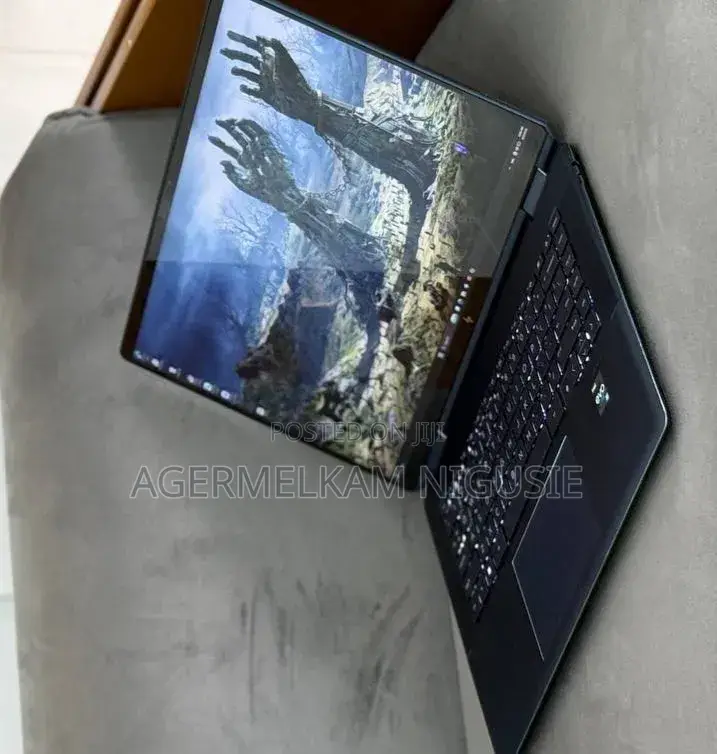 New Laptop HP Spectra 13 16GB Intel Core i7 SSD 512GB