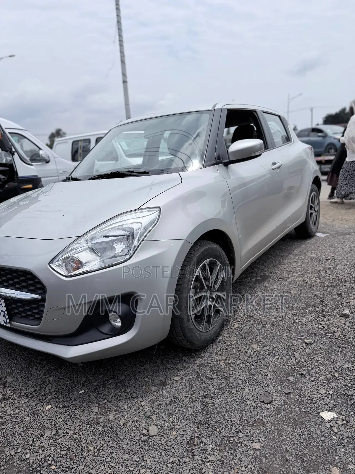 Suzuki Swift 2023 Silver