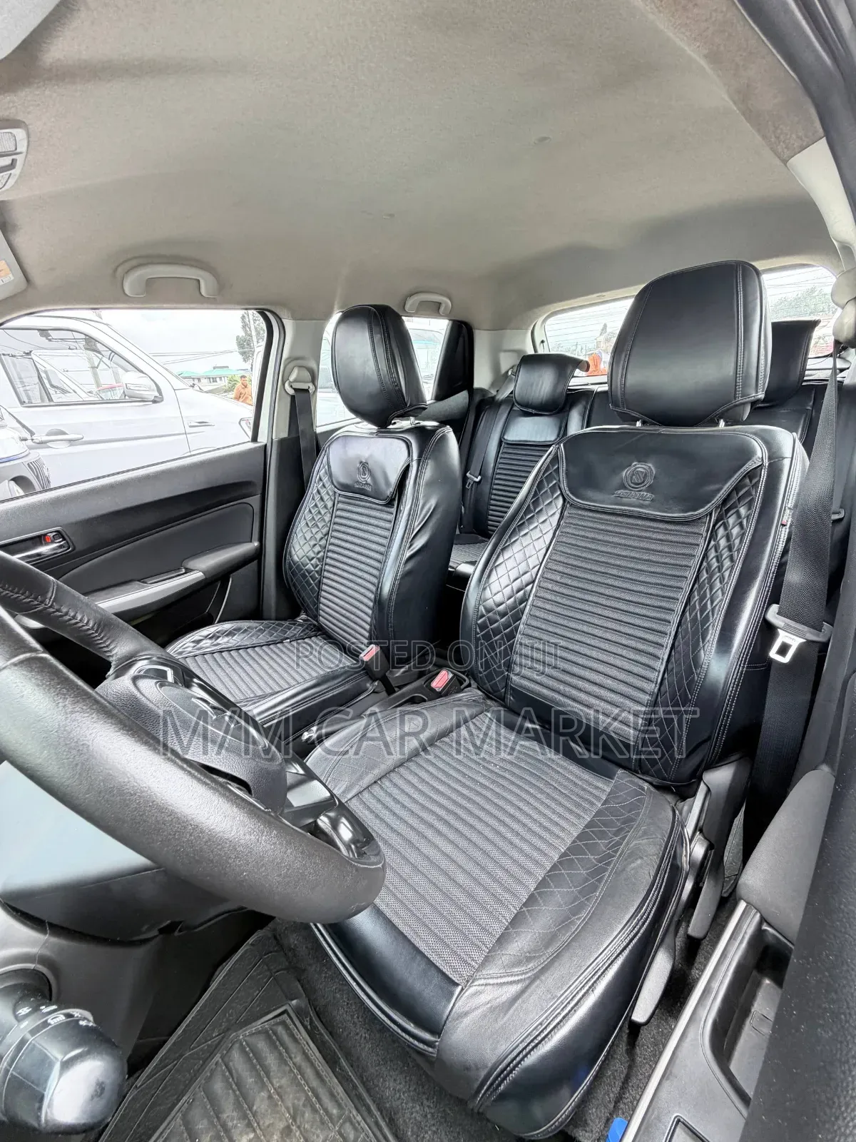 Suzuki Swift 2023 Silver