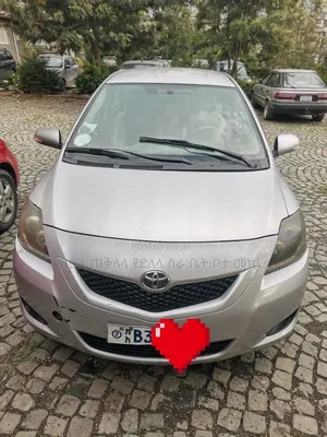 Toyota Yaris 2010 Purple