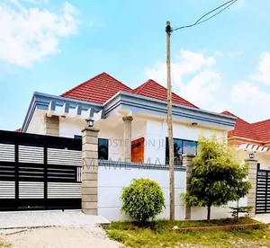5bdrm Villa in Addis Abeba, Bole for sale