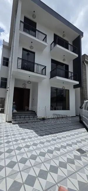 7bdrm House in Addis Abeba, Bole for sale