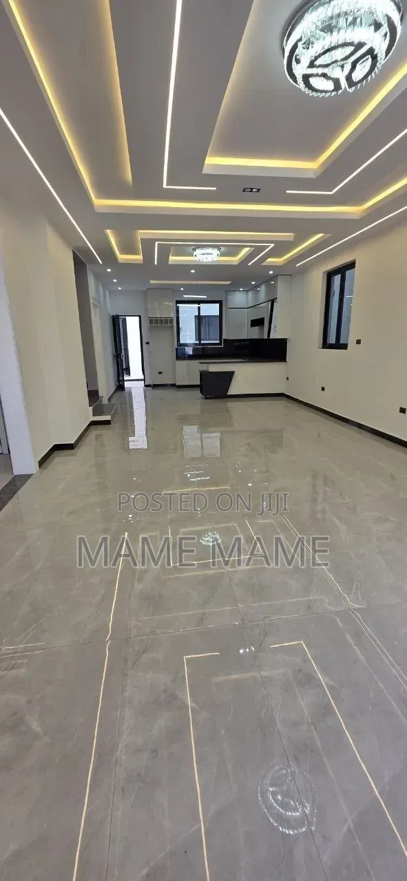 7bdrm House in Addis Abeba, Bole for sale