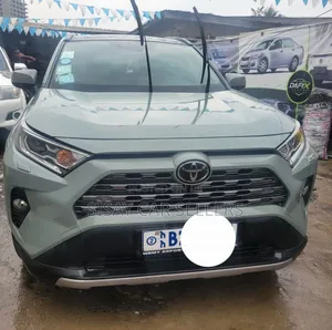 Toyota RAV4 2021 Blue