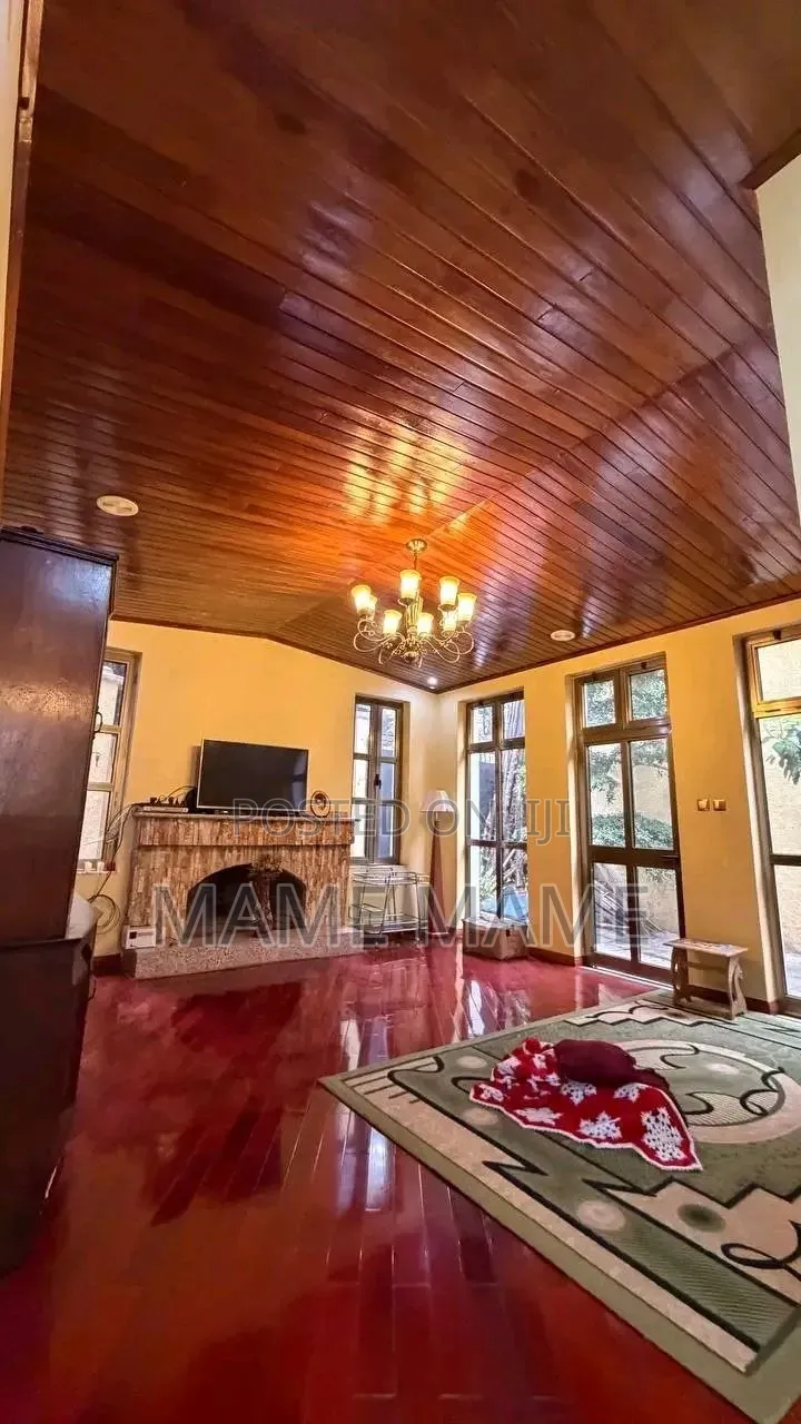 9bdrm House in Addis Abeba, Bole for sale