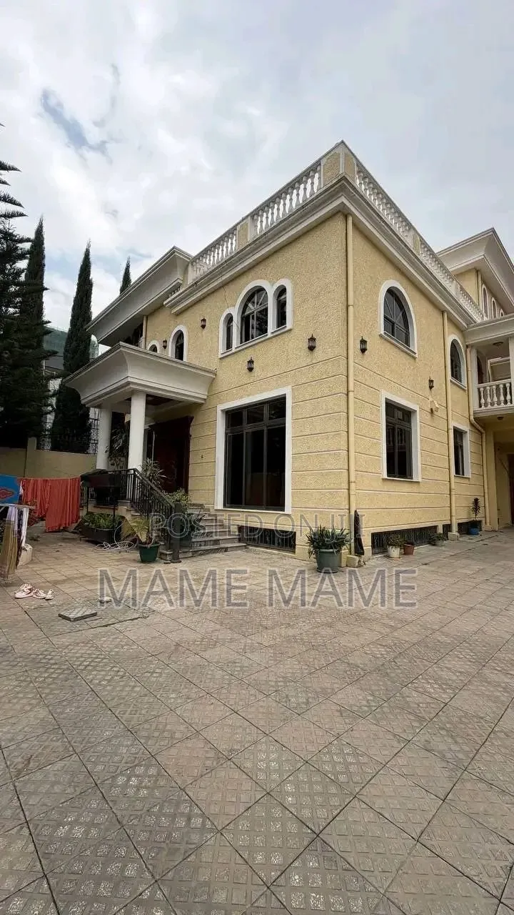 9bdrm House in Addis Abeba, Bole for sale