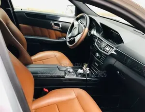 Mercedes-Benz E200 2013 Silver