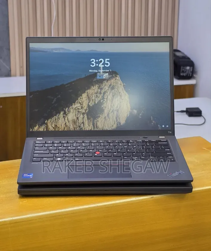New Laptop Lenovo ThinkPad T14 16GB Intel Core i7 SSD 512GB