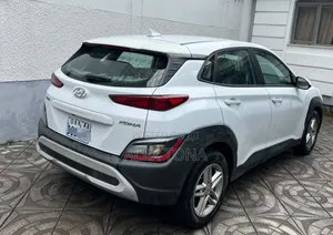 Hyundai Kona 2022 White