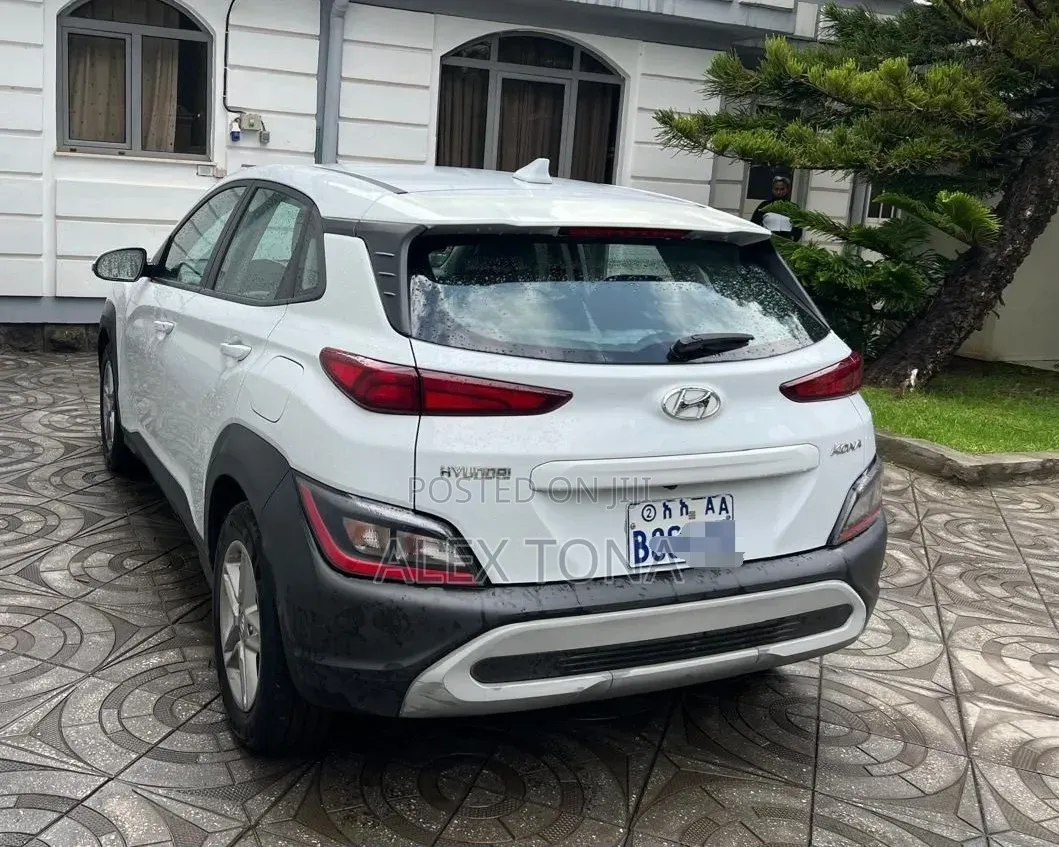 Hyundai Kona 2022 White