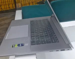 New Laptop HP ZBook 15 16GB Intel Core i9 SSD 1T