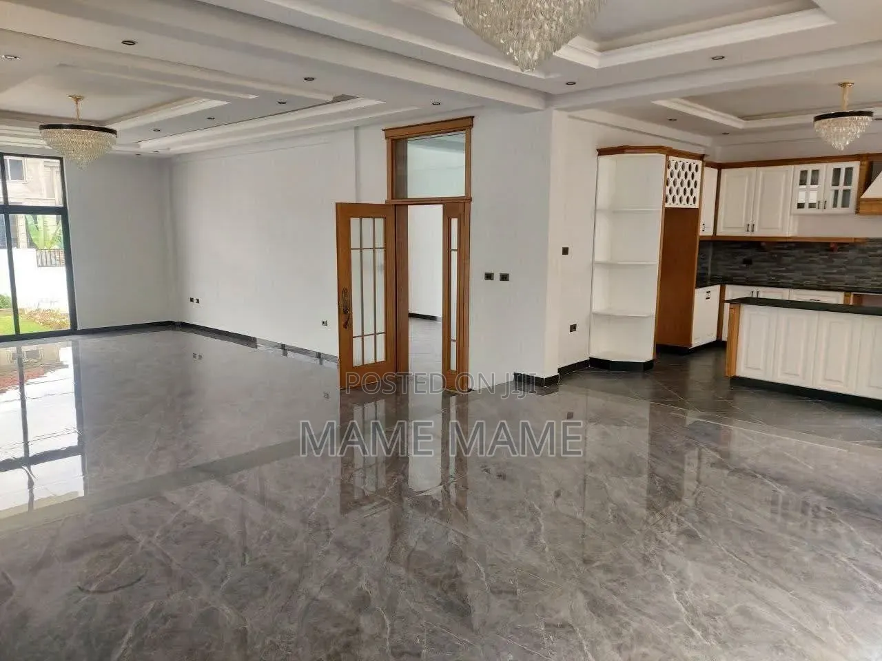 8bdrm House in Addis Abeba, Bole for sale