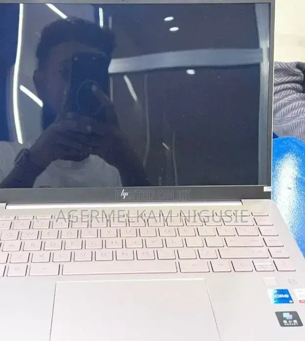 New Laptop HP Pavilion 11 16GB Intel Core i5 SSD 512GB