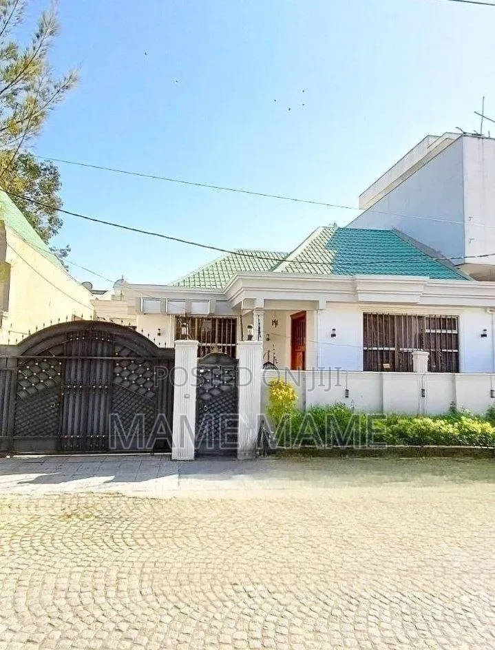5bdrm Villa in Addis Abeba, Bole for sale
