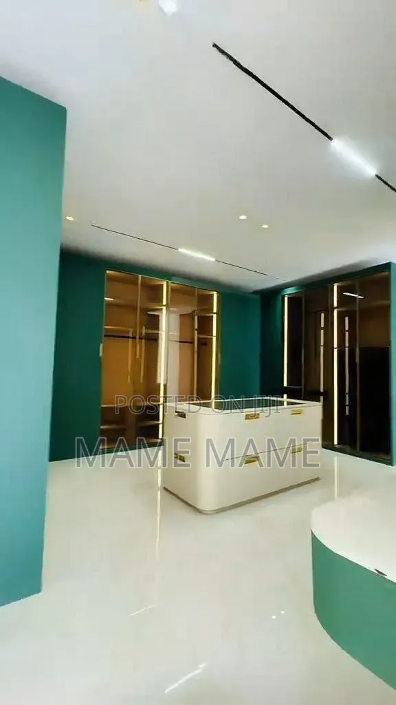 7bdrm House in Addis Abeba, Bole for sale