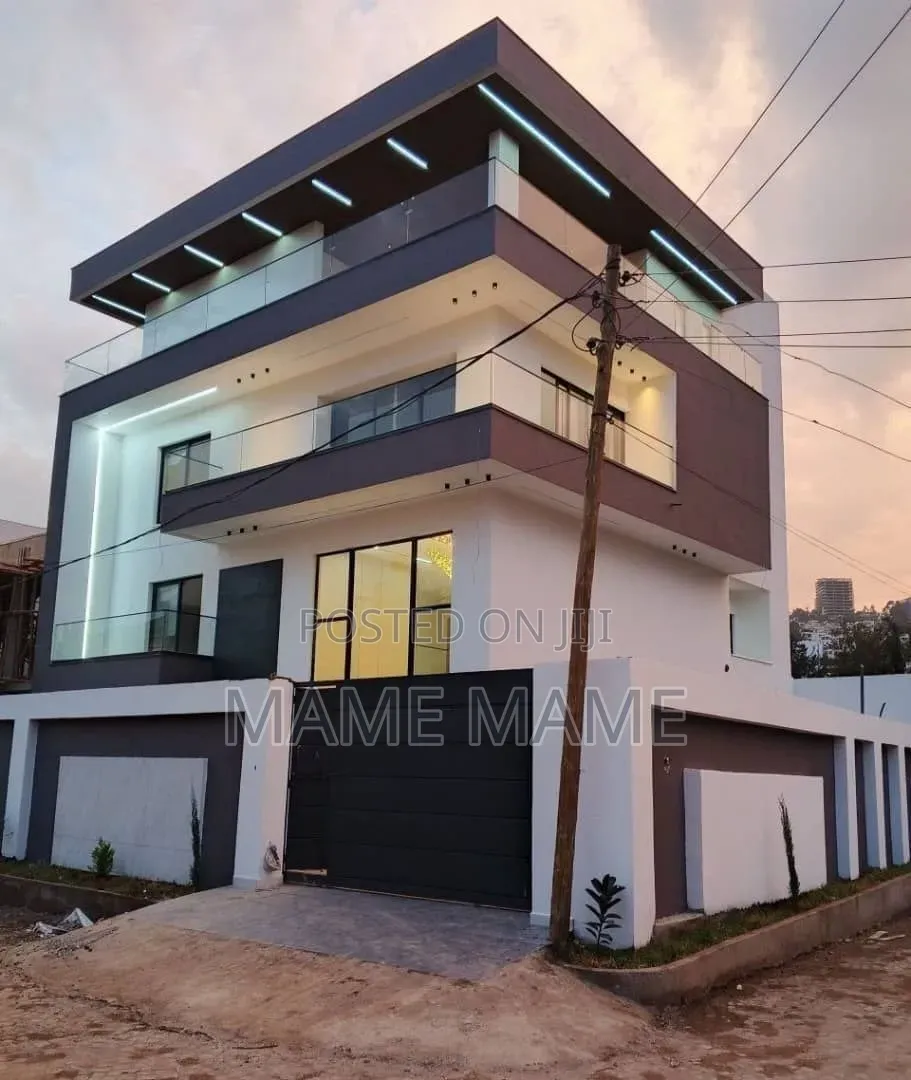 7bdrm House in Addis Abeba, Bole for sale