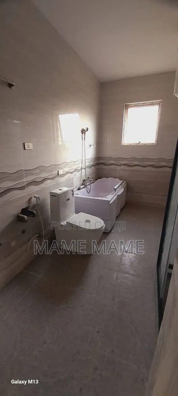 4bdrm House in Tafo Area, Bole for sale