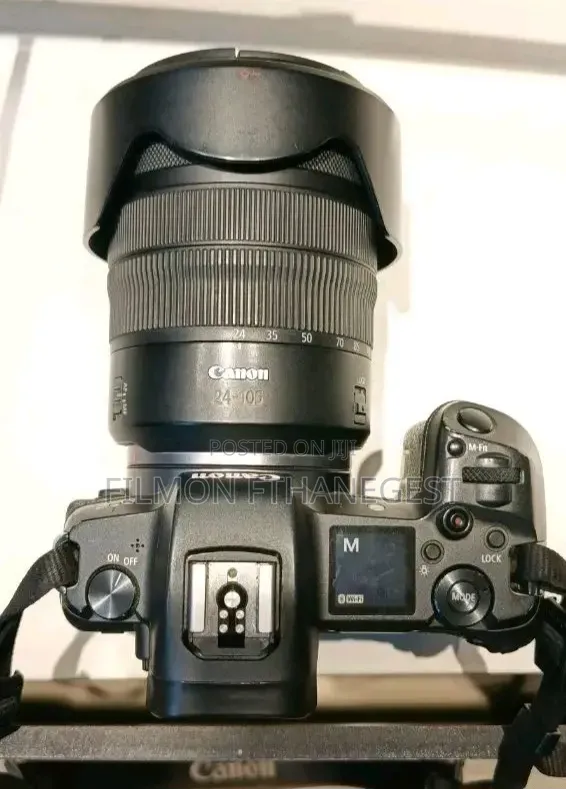 R Camera With Red Ring