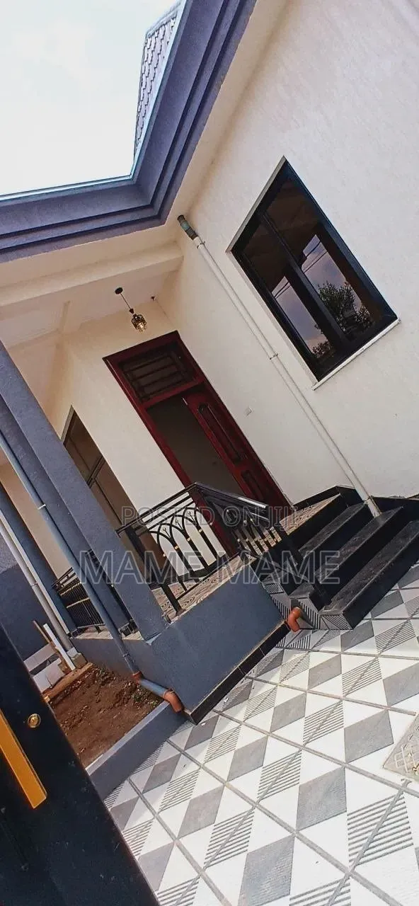 3bdrm Villa in Addis Abeba, Bole for sale