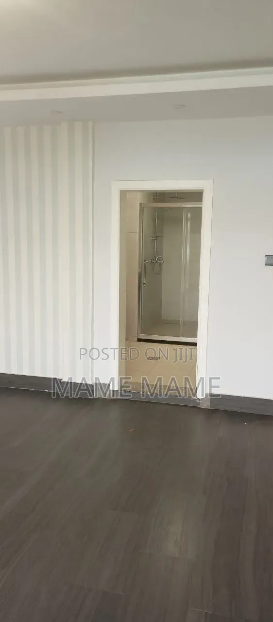 9bdrm House in Addis Abeba, Bole for sale